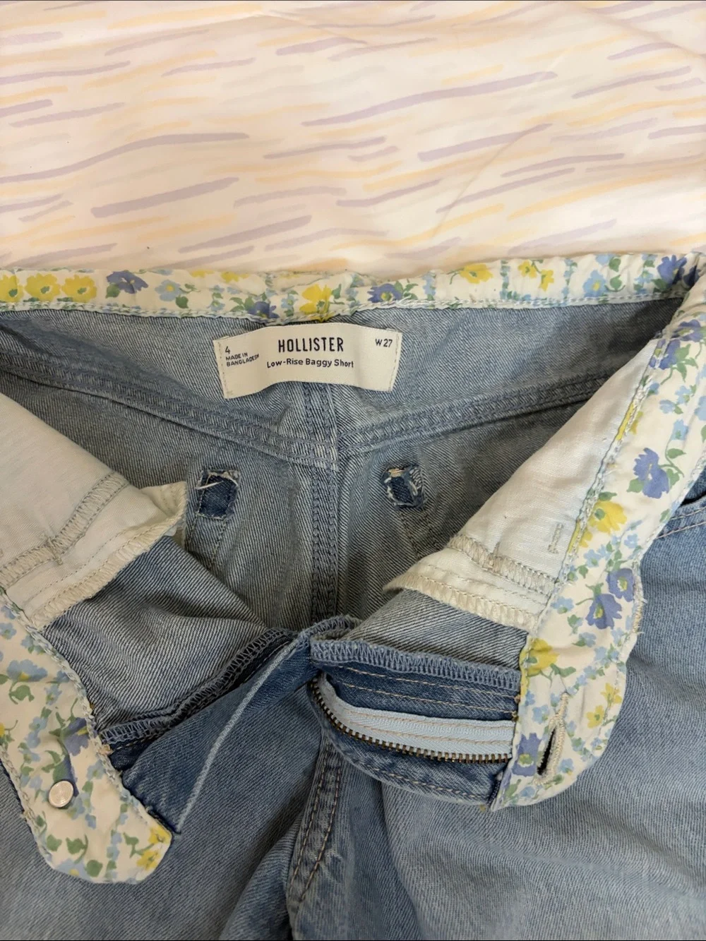 Hollister Light Blue Denim Women's low-rise baggy shorts